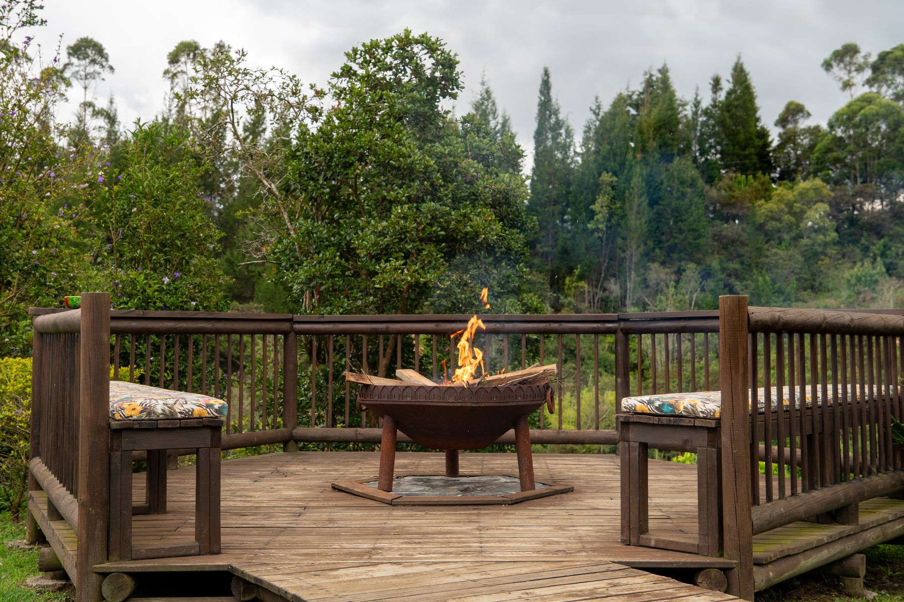 Fire pit deck